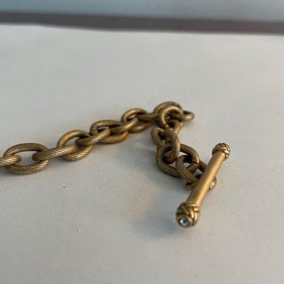 Jay Strongwater Vintage Gold Link Toggle Bracelet - Picture 2 of 3